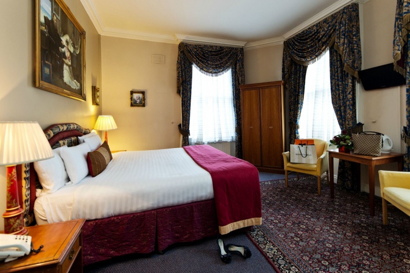 double_room.jpg (Double Room) double room